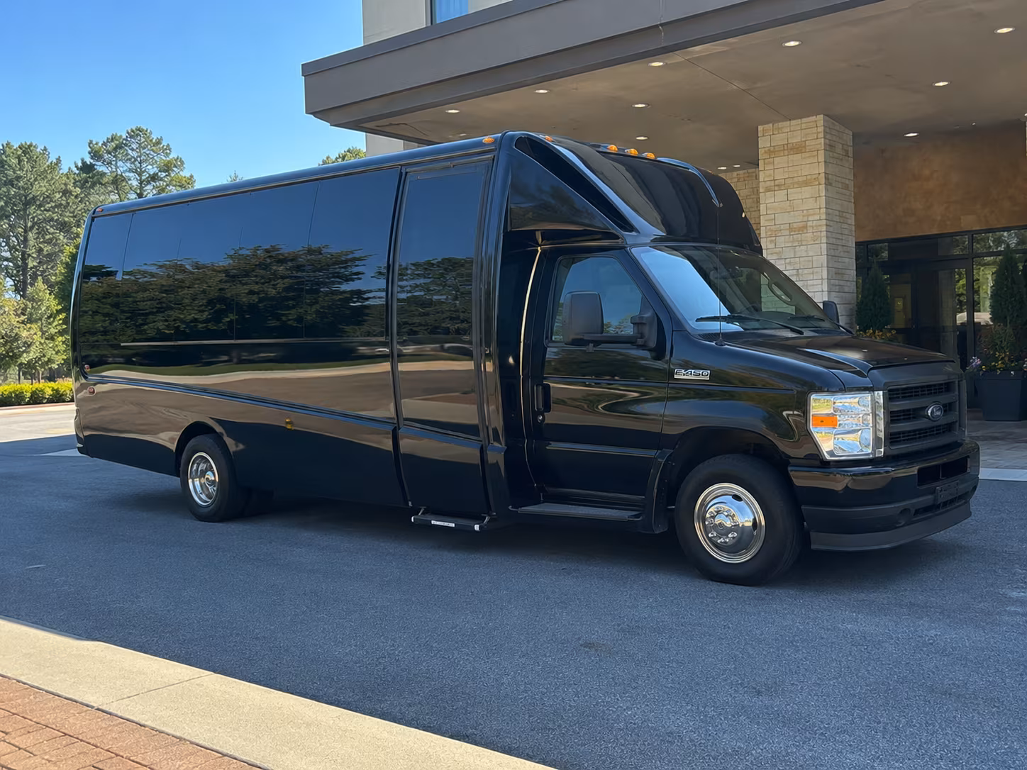 concert transportation buses for groups heading to crypto com arena and dtla venues