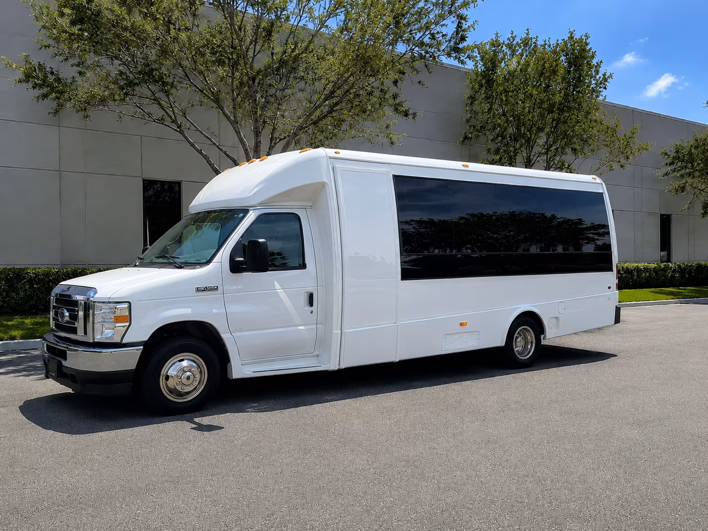 convention and trade show shuttle buses from lancaster to los angeles