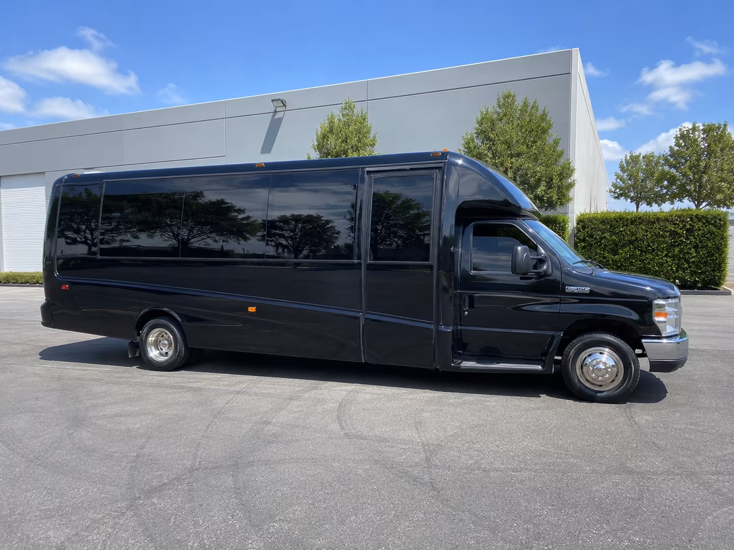 rent a party bus in lancaster for quartz hill prom nights